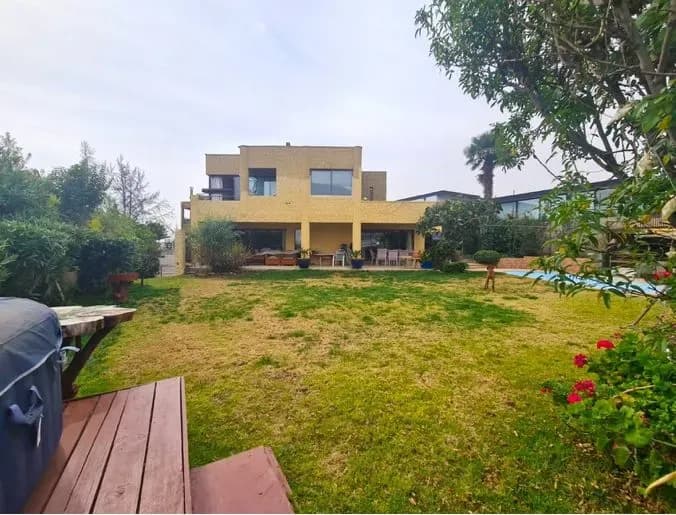Casa en Arriendo en los Dominicos, las Condes