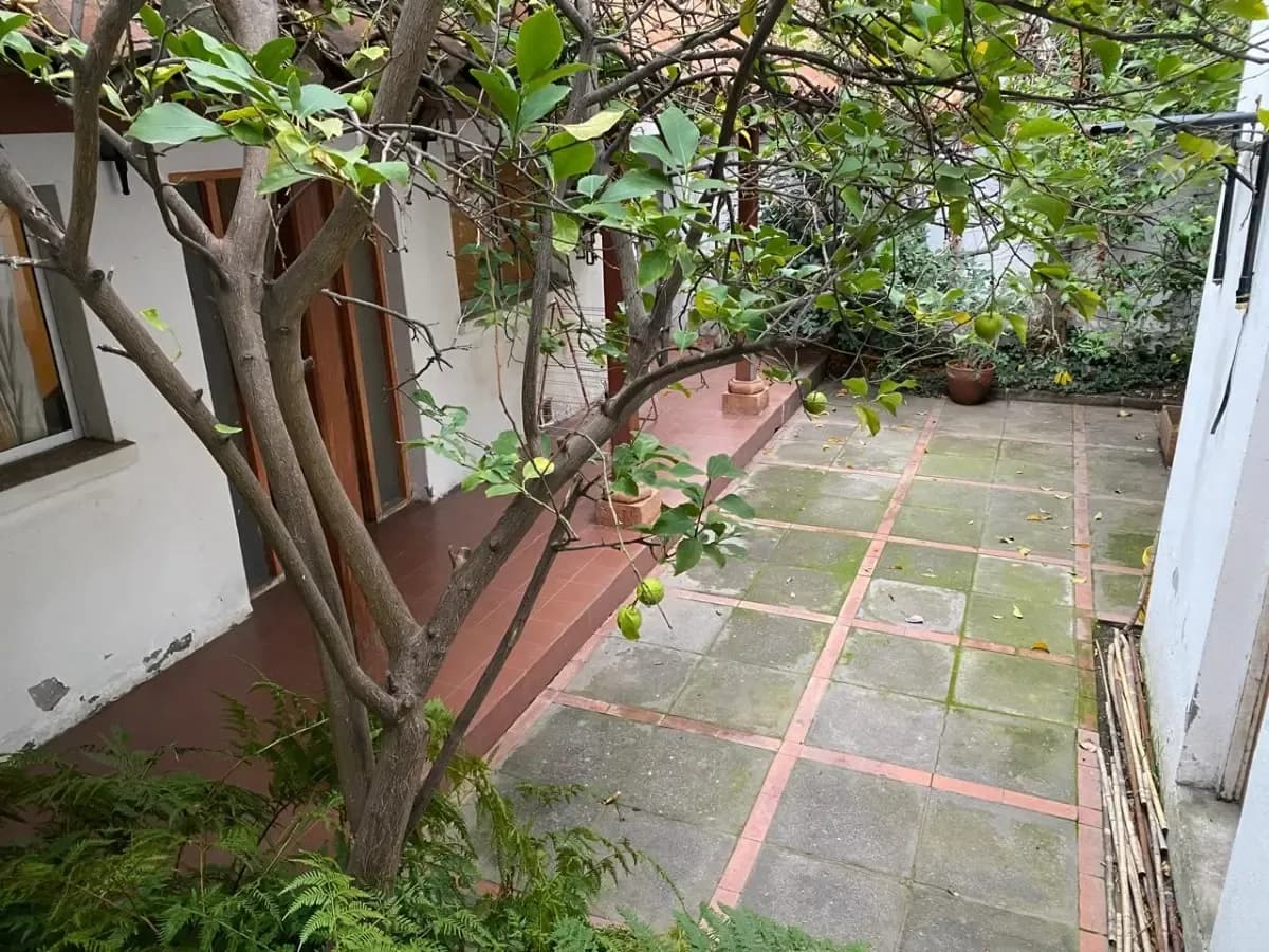 Casa en Venta en San Carlos de Apoquindo, Piscina y Quincho
