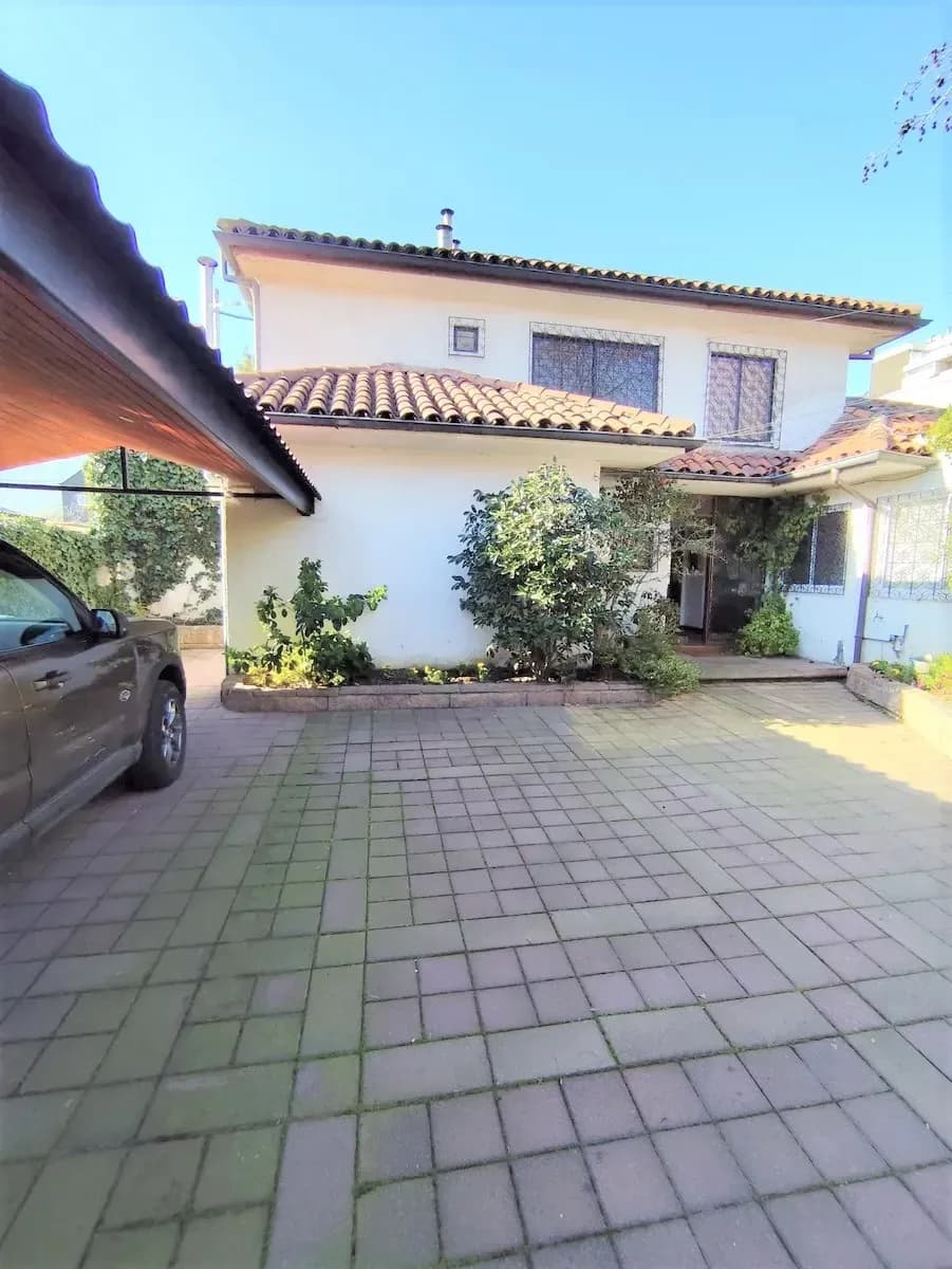 Exquisita Casa Vitacura 5 Dormitorios, Gran Potencial